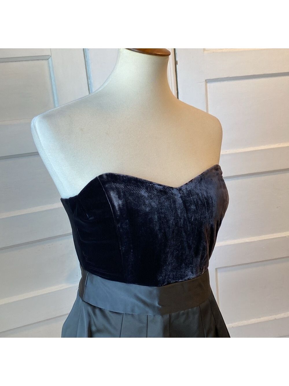 NWT Theory Chanesa Velvet & Silk Dark Brown Strapless Dress, Size 12 - Picture 5 of 17